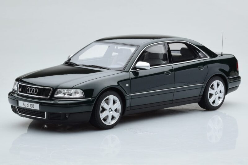 Audi S8 D2 Zielony Otto 1:18 OT916 Żywica
