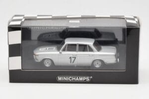 BMW 2000 Ti #17 J. Ickx / C. van Ophem Winners 24 Hours of Spa 1966 Minichamps 1:43 400662517 Metal — zdjęcie 4 z 4
