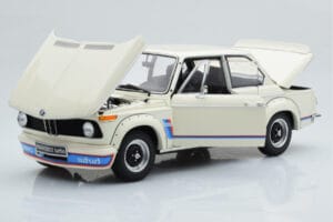 BMW 2002 Turbo Biały Kyosho 1:18 08544W Metal — zdjęcie 2 z 8