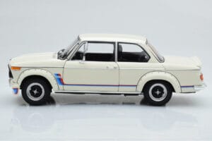 BMW 2002 Turbo Biały Kyosho 1:18 08544W Metal — zdjęcie 5 z 8