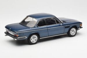 BMW 3.0 CSi E9 Niebieski Metaliczny AUTOart 1:18 70672 Metal — zdjęcie 3 z 8