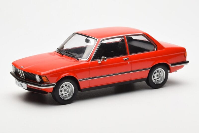 BMW 318 E21 Czerwony KK-Scale 1:18 KKDC180041 Metal