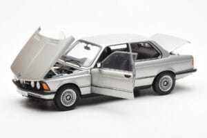 BMW 323i E21 Aspen Srebrny AUTOart 1:18 80430433552 Metal — zdjęcie 2 z 8
