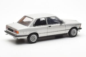 BMW 323i E21 Aspen Srebrny AUTOart 1:18 80430433552 Metal — zdjęcie 3 z 8