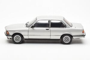 BMW 323i E21 Aspen Srebrny AUTOart 1:18 80430433552 Metal — zdjęcie 4 z 8