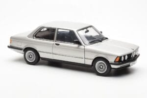 BMW 323i E21 Aspen Srebrny AUTOart 1:18 80430433552 Metal — zdjęcie 6 z 8