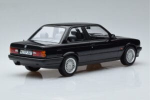 BMW 325i E30 Czarny Norev 1:18 183203 Metal — zdjęcie 2 z 6