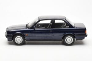 BMW 325i E30 Niebieski Metaliczny Norev 1:18 183201 Metal — zdjęcie 3 z 6
