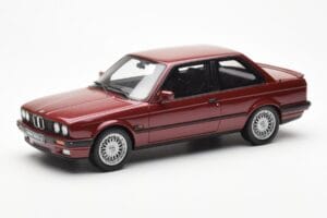 BMW 325i E30 Bordeaux Metallic Otto 1:18 OT102 Żywica