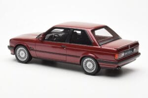 BMW 325i E30 Bordeaux Metallic Otto 1:18 OT102 Żywica — zdjęcie 5 z 6