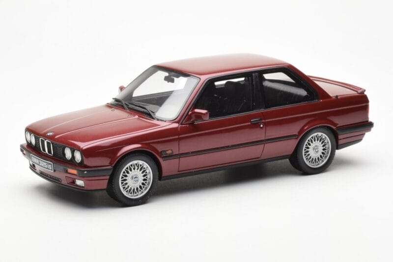 BMW 325i E30 Bordeaux Metallic Otto 1:18 OT102 Żywica