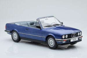 BMW 325i E30 Kabriolet Niebieski MCG 1:18 MCG18381 Metal — zdjęcie 3 z 5