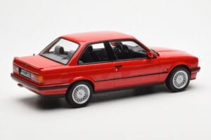 BMW 325i E30 Czerwony Norev 1:18 183202 Metal — zdjęcie 2 z 6