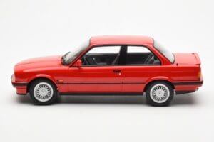 BMW 325i E30 Czerwony Norev 1:18 183202 Metal — zdjęcie 3 z 6