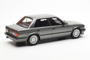 BMW 325i E30 Sedan Dolphin Szary Otto 1:18 OT819 Żywica — zdjęcie 2 z 6