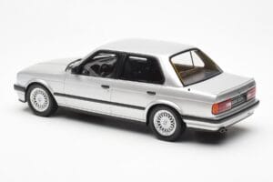 BMW 325i E30 Srebrny Otto 1:18 OT912 Żywica — zdjęcie 5 z 6