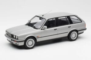 BMW 325i E30 Touring Srebrny Norev 1:18 183216 Metal