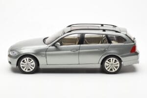 BMW 330i E91 Touring Szary Metallic Kyosho 1:18 80430394359 Metal — zdjęcie 4 z 8