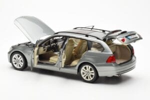 BMW 330i E91 Touring Szary Metallic Kyosho 1:18 80430394359 Metal — zdjęcie 5 z 8