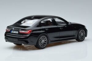 BMW 330i G20 Czarny Metalik Norev 1:18 183277 Metal — zdjęcie 3 z 7