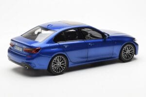 BMW 330i G20 Portimao Niebieski Metallic Norev 1:18 80432450999 Metal — zdjęcie 3 z 8