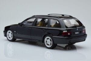 BMW 540 E39 Touring M Package Czarny Otto 1:18 OT1013 Żywica — zdjęcie 5 z 6