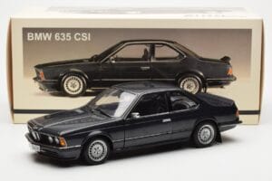 BMW 635 CSi E24 Diamant Czarny Metaliczny AUTOart 1:18 70521 Metal — zdjęcie 8 z 8