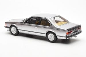 BMW 635 CSi E24 Srebrny Otto 1:18 OT313 Żywica — zdjęcie 5 z 6