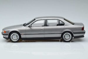 BMW 7 Series E38 750iL Otto 1:18 OT952 Żywica — zdjęcie 3 z 6