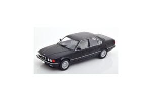 BMW 750i E32 Czarny MCG 1:18 MCG18162 Metal