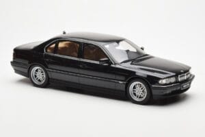 BMW 750iL E38 Czarny Otto 1:18 OT609 Żywica — zdjęcie 4 z 6