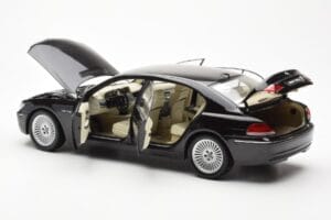 BMW 760Li E66 Czarny Kyosho 1:18 08572BK Metal — zdjęcie 5 z 9