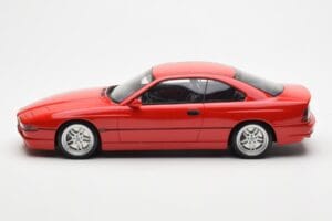 BMW 850 CSi E31 Czerwony Otto 1:18 OT158 Żywica — zdjęcie 3 z 6