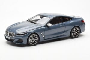 BMW 850i G15 Barcelona Blue Metallic Norev 1:18 80432450995 Metal