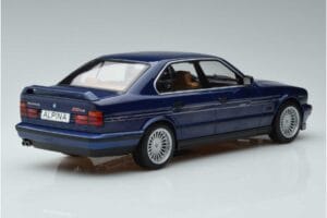 BMW Alpina B10 4.6 E34 Niebieski MCG 1:18 MCG18230 Metal — zdjęcie 2 z 6