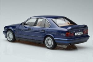 BMW Alpina B10 4.6 E34 Niebieski MCG 1:18 MCG18230 Metal — zdjęcie 5 z 6