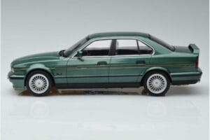 BMW Alpina B10 4.6 E34 Zielony MCG 1:18 MCG18229 Metal — zdjęcie 3 z 6