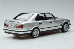 BMW Alpina B10 4.6 E34 Srebrny MCG 1:18 MCG18231 Metal — zdjęcie 2 z 5