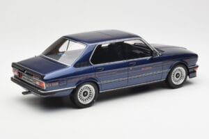 BMW Alpina B7S E12 Turbo Dark Sapphire Niebieski Metaliczny Otto 1:18 OT640 Żywica — zdjęcie 2 z 6