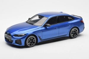 BMW i4 M50 G26 Niebieski Otto 1:18 OT453 Żywica