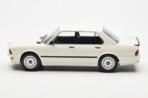 BMW M535i E28 Biały Norev 1:18 183260 Metal — zdjęcie 3 z 6