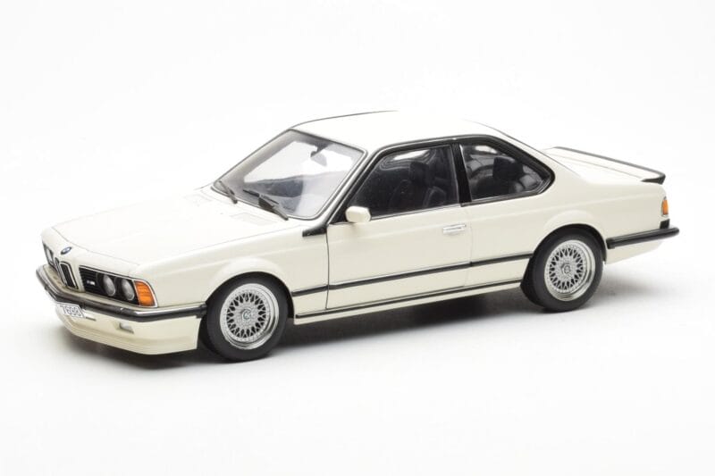 BMW M635 CSi E24 Biały Dealer Edition AUTOart 1:18 80430145829 Metal