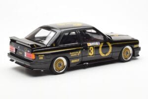 BMW M3 E30 #3 J. Richards Austrian Airlines ATCC 1987 AUTOart 1:18 88745 Metal — zdjęcie 3 z 8