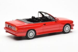 BMW M3 E30 Kabriolet Czerwony Otto 1:18 OT077 Żywica — zdjęcie 2 z 6