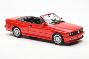 BMW M3 E30 Kabriolet Czerwony Otto 1:18 OT077 Żywica — zdjęcie 4 z 6