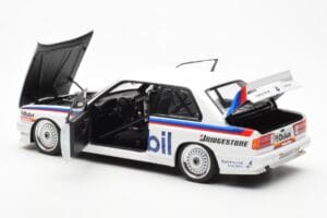 BMW M3 E30 #5 P. Brock Mobil ATCC 1988 AUTOart 1:18 88845 Metal — zdjęcie 5 z 8