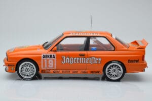 BMW M3 E30 Jagermeister #19 A. Hahne DTM Nurburgring 1992 IXO 1:18 18RMC082A Metal — zdjęcie 3 z 6