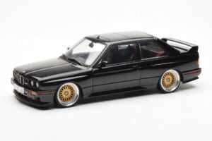 BMW M3 E30 Sport Evolution Czarny Custom Wheels AUTOart 1:18 70562 Metal