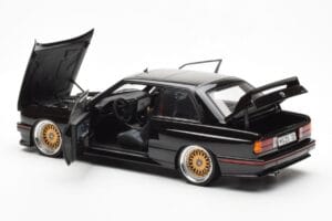 BMW M3 E30 Sport Evolution Czarny Custom Wheels AUTOart 1:18 70562 Metal — zdjęcie 5 z 8