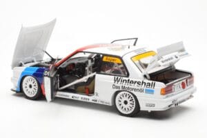 BMW M3 E30 #11 S. Soper Warsteiner DTM 1991 AUTOart 1:18 89146 Metal — zdjęcie 5 z 8